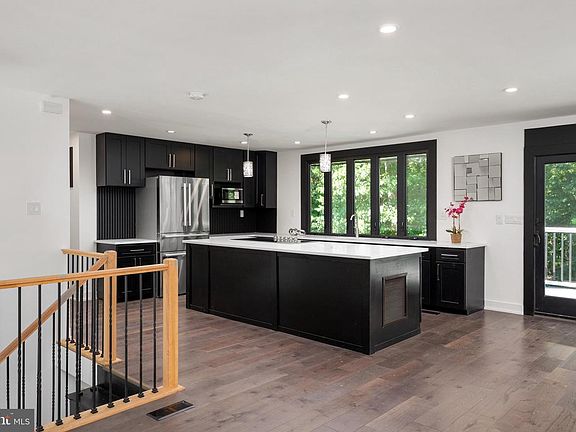 3rd image of 9901 Turret Ln