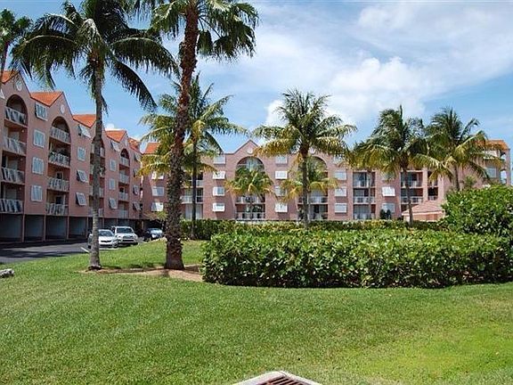 5th image of 3930 S Roosevelt Blvd #W110