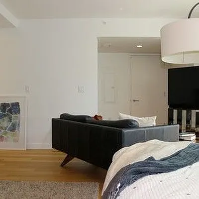 Rented by Owner | media 9