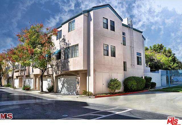 1st image of 6711 Hannum Ave