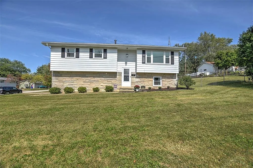 2116 W Marietta St photo 1