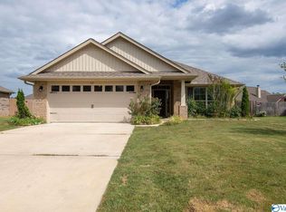 121 Rein Dance Ln, Owens Cross Roads, AL 35763