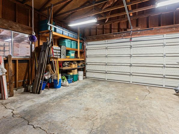 1617 Alcott Ln, Willits, CA 95490