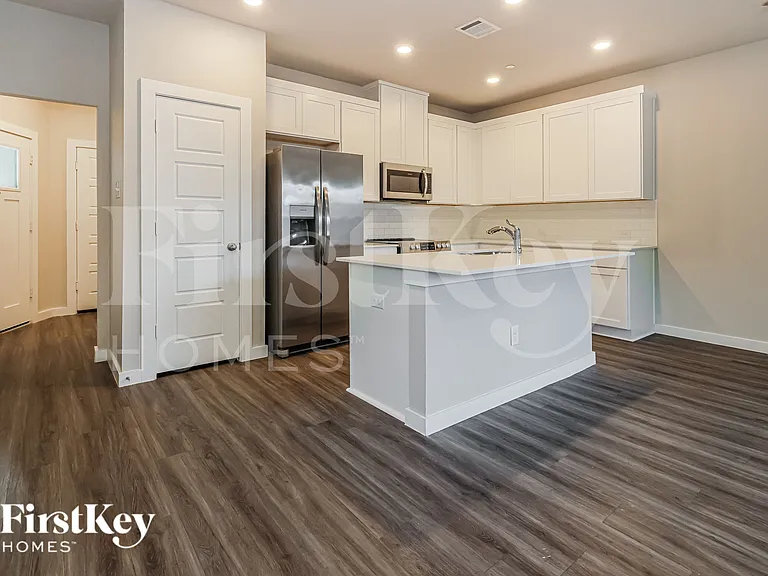 18322 W Centro Cir — Photo 11