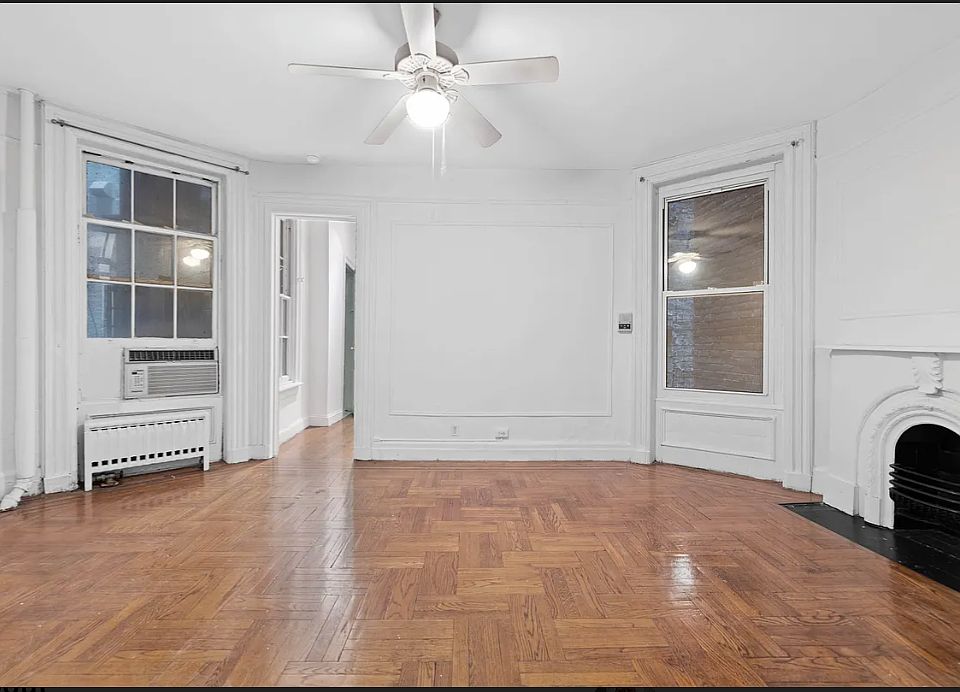 1st image of 129 W 56th St APT 3R
