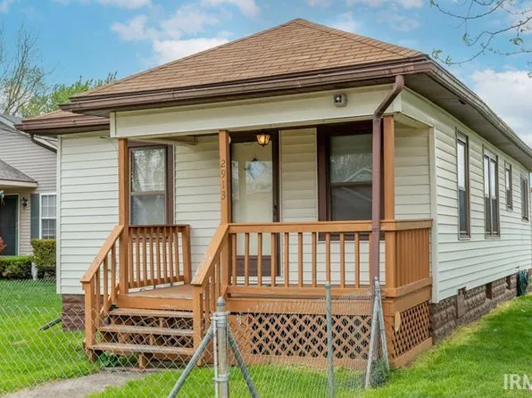 2913 W Calvert St, South Bend, IN 46613