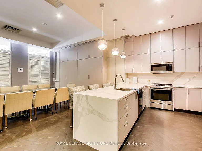 18 Kenaston Gdns #203 — Photo 25