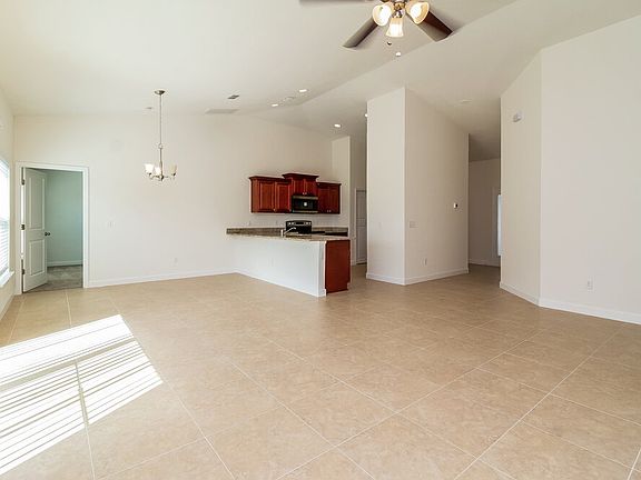 4th image of 101 Burlington Pl