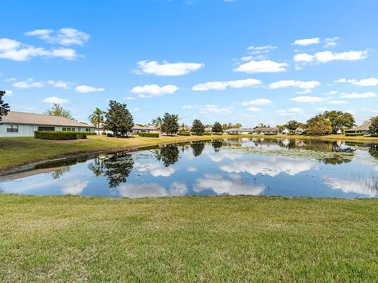 1415 Langley Dr — Photo 1