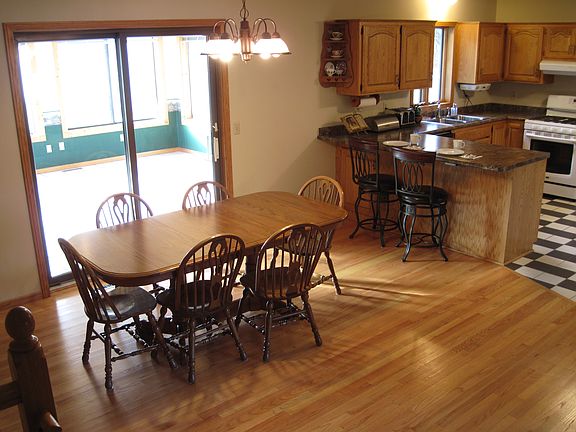 Hard floor dining area