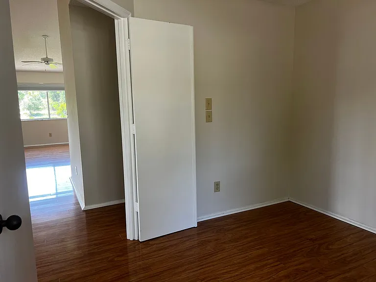 3018 Sail Pointe Cir #4-B — Photo 25