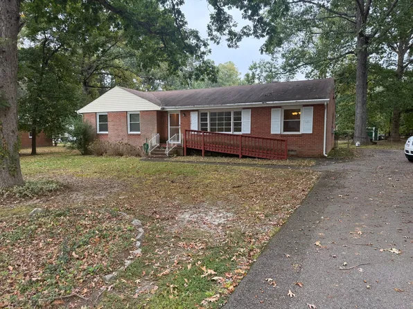 11361 Old Centralia Rd, Chester, VA 23831
