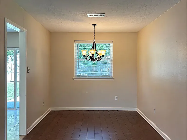 409 Bellmar Ln — Photo 3