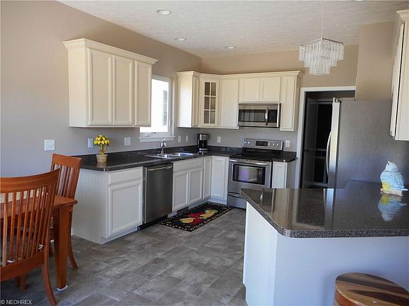 5th image of 13157 Chelsea Ct