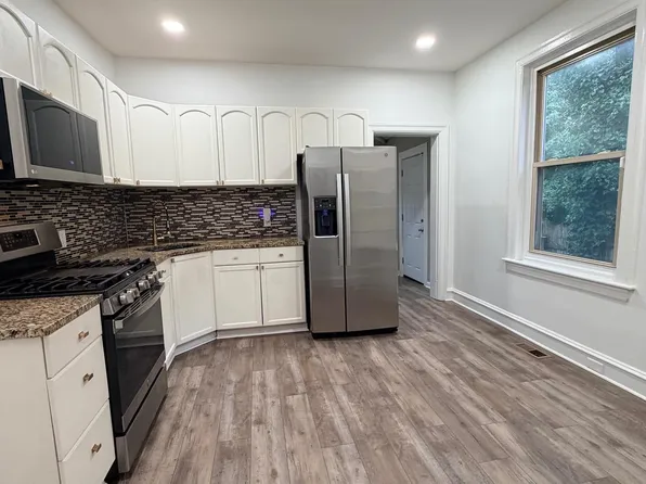 20 Laurel St, Woodbury, NJ 08096