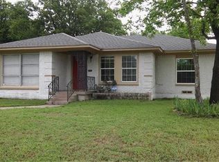 2104 Bergstrom St, Dallas, TX 75227