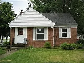 25950 Forestview Ave photo 1