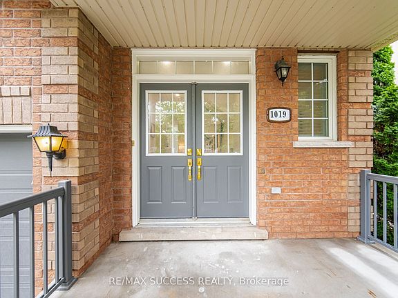 2nd image of 1019 Donnelly St
