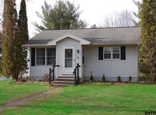 6 Spring Valley Ln, Cambridge, NY 12816