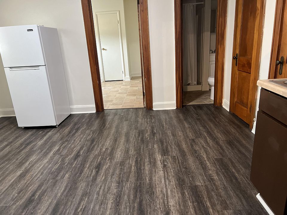 2nd image of 511 Pike St #1