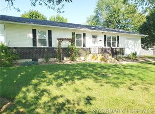 1103 S Godfrey Ave, Eldon, MO 65026