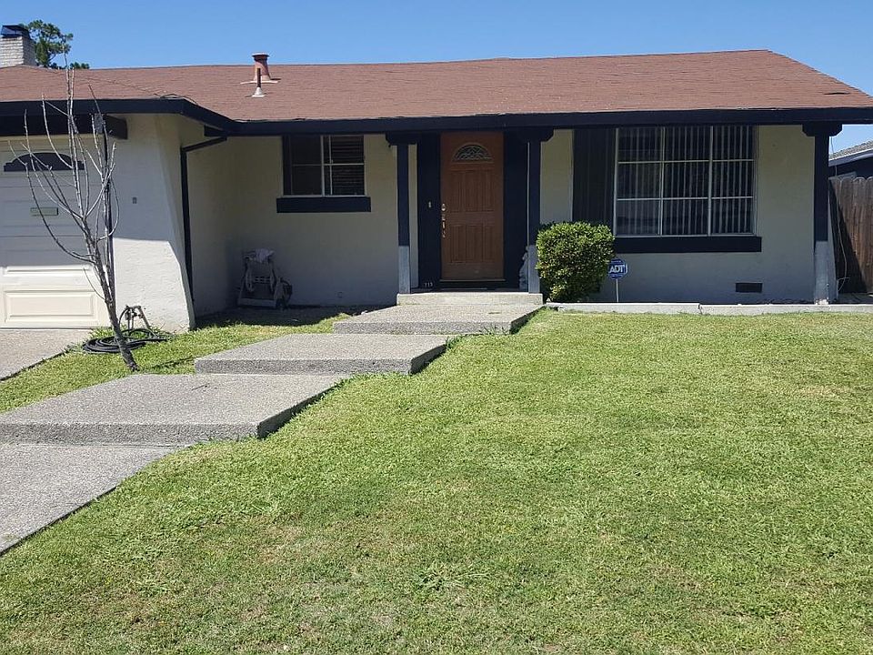 1st image of 713 Los Huecos Dr