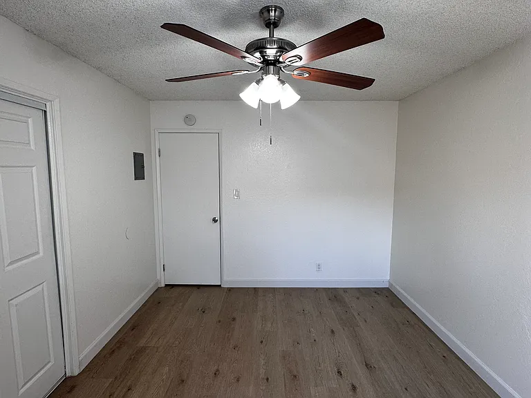 5134 N Glendora Ave #35 — Photo 7