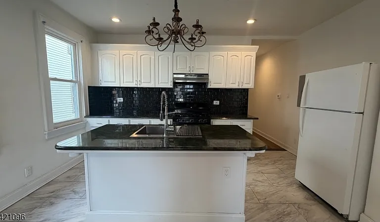202 S Stiles St #1L — Photo 4