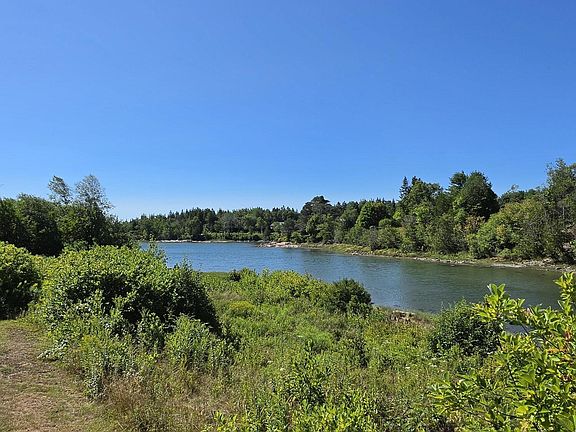 4th image of 9 Rice Road (Birch Harbor)