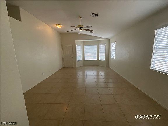 3rd image of 5204 Desert Star Dr