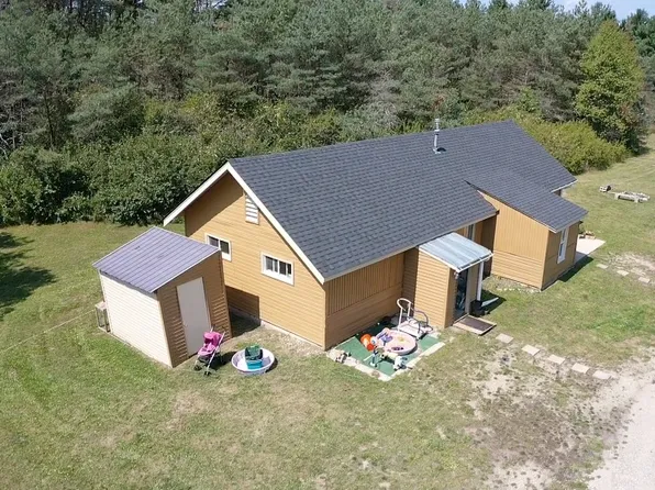 2416 E Hathaway Rd #2416, Harbor Springs, MI 49740