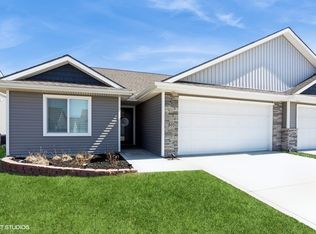 805 Cherry St NW, Bondurant, IA 50035