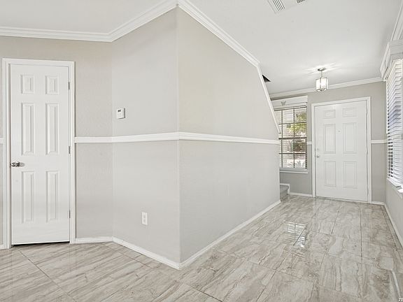 3rd image of 3019 Candleside Dr
