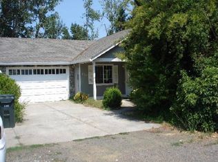 210 S Shasta Ave, Eagle Pt, OR 97524