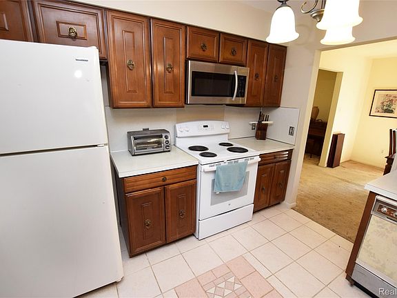 5th image of 1349 Ox Yoke Dr