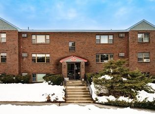 58 Spencer Rd APT 12K, Boxboro, MA 01719