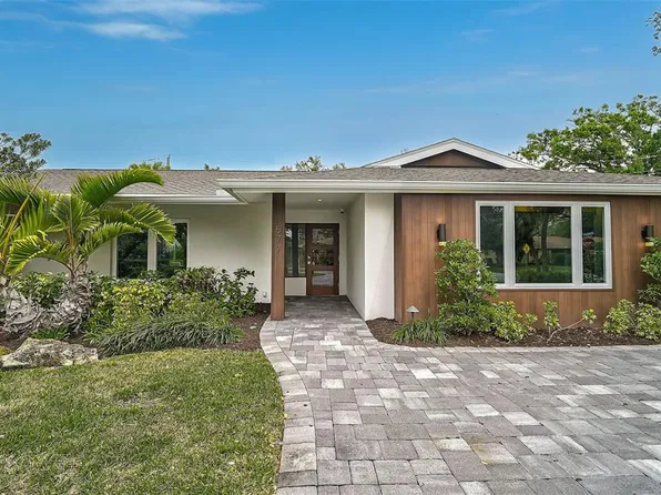 577 Corwood Dr, Sarasota, FL 34234