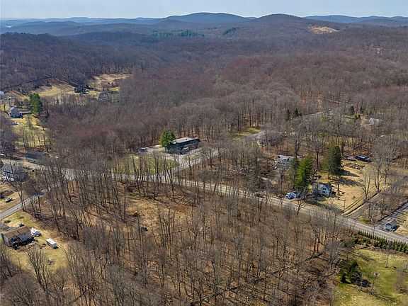 4th image of 576 Holmes Road