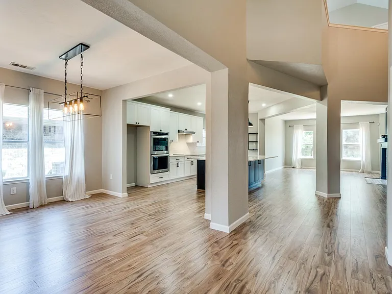 14513 Logan Springs Dr — Photo 6