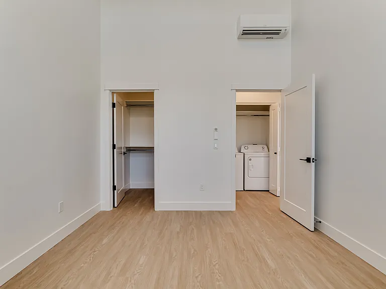 1530 Lake Dr — Photo 9