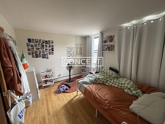 4th image of 1880 Commonwealth Ave #16M