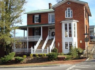 102 E Main St, Abingdon, VA 24210