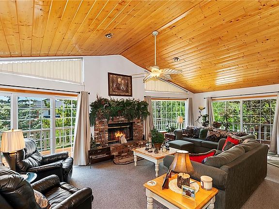 5th image of 337 Meadow Cir