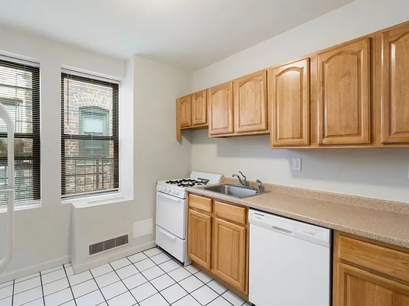 799 Avenue A APT 4A, Bayonne, NJ 07002