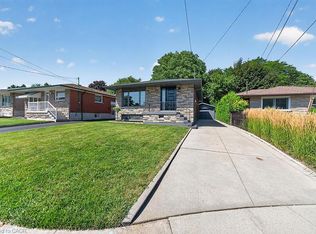 26 Parklands Dr, Hamilton, ON L8K 4W7
