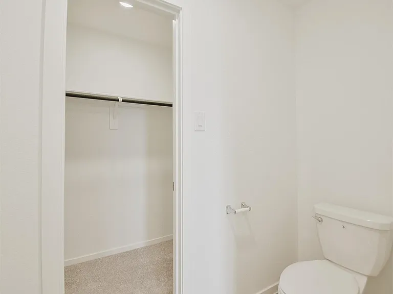 18546 Cepagatti Dr — Photo 24