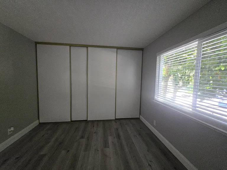 24545 Oneil Ave — Photo 12