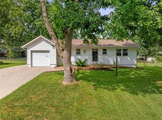 104 SW Walnut St, Lees Summit, MO 64063