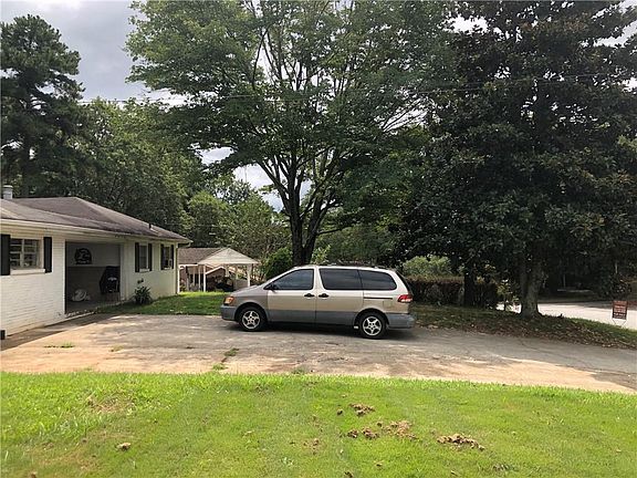 4th image of 3387 Raymond Dr