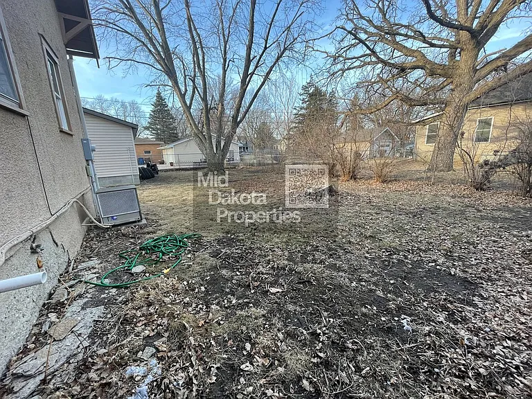 801 W 5th Ave — Photo 18